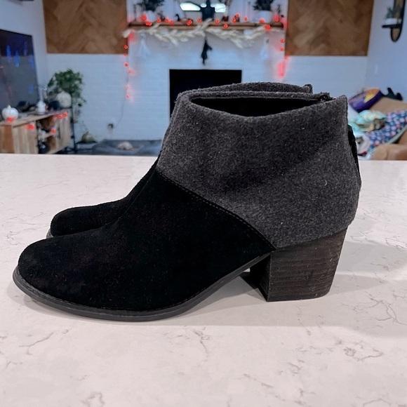 Toms Lacy Ankle Boots Black Suede and Grey Wool Tassle Zipper Size 7.5 - Picture 3 of 13